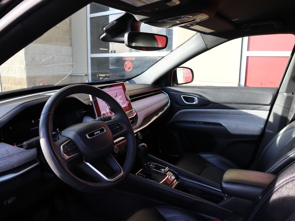 2023 Jeep Compass NORTH IN DIAMOND BLACK EQUIPPED WITH A 2.0L TURBO I4 , 4X4 , 8SPD AUTO , CONVENIENCE GROUP , NAV , DIGITAL DASH , PWR LIFTGATE ,-15