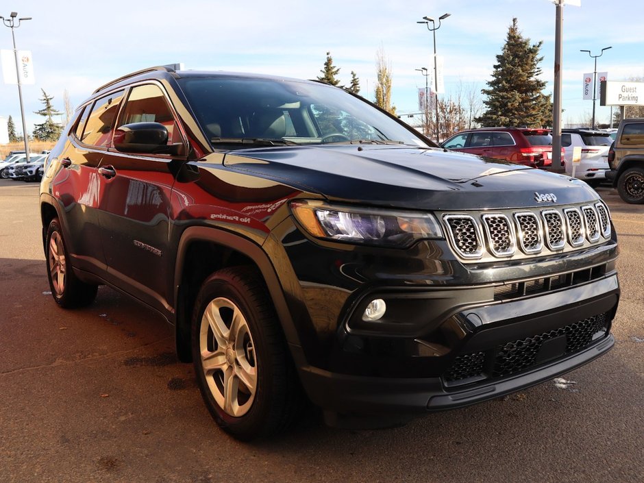 2023 Jeep Compass NORTH IN DIAMOND BLACK EQUIPPED WITH A 2.0L TURBO I4 , 4X4 , 8SPD AUTO , CONVENIENCE GROUP , NAV , DIGITAL DASH , PWR LIFTGATE ,-10