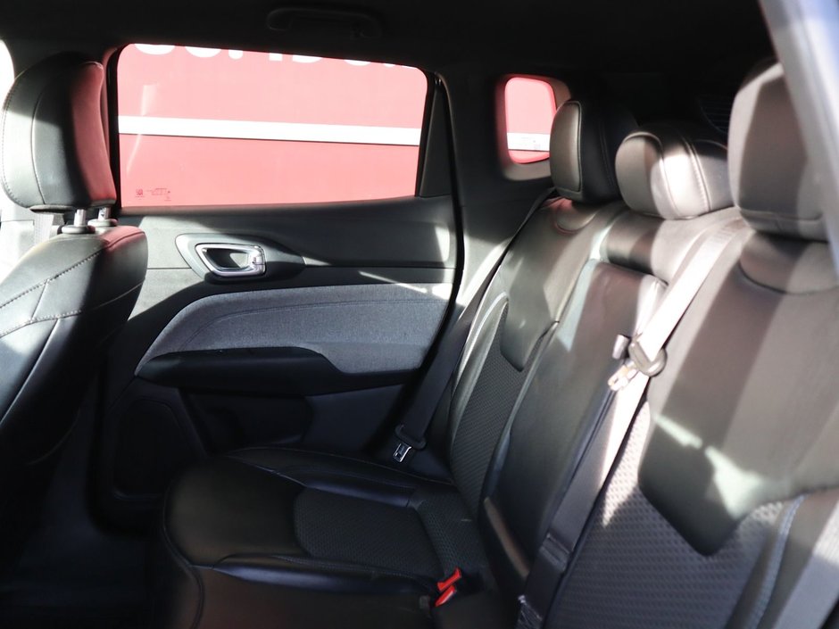 2023 Jeep Compass NORTH IN DIAMOND BLACK EQUIPPED WITH A 2.0L TURBO I4 , 4X4 , 8SPD AUTO , CONVENIENCE GROUP , NAV , DIGITAL DASH , PWR LIFTGATE ,-17