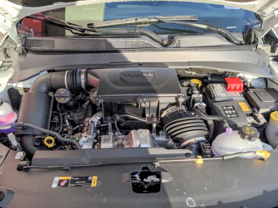 2024 Jeep Compass TRAILHAWK IN BRIGHT WHITE EQUIPPED WITH A 2.0L TURBO I4 , 4X4 , 8SPD AUTO , SUN SOUND & NAV , DRIVER ASSIST GROUP I , 10.1INCH W-12