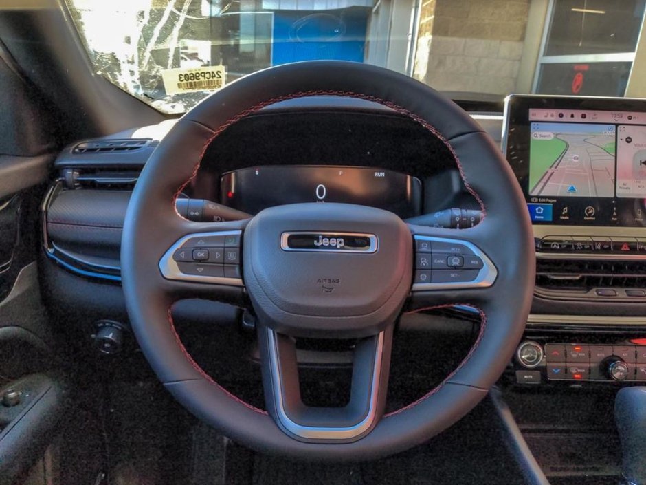 2024 Jeep Compass TRAILHAWK IN BRIGHT WHITE EQUIPPED WITH A 2.0L TURBO I4 , 4X4 , 8SPD AUTO , SUN SOUND & NAV , DRIVER ASSIST GROUP I , 10.1INCH W-14