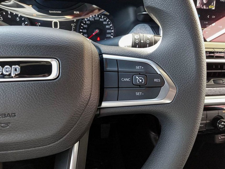 2024 Jeep Compass SPORT IN LASER BLUE PEARL EQUIPPED WITH A 2.0L TURBO I4 , 4X4 , 8SPD AUTO , 10.1INCH TOUCHSCREEN , AC , CRUISE , HEATED SEATS +-15