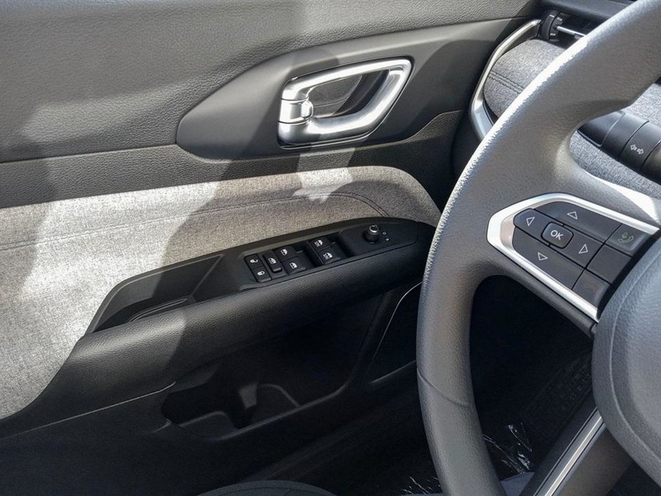 2024 Jeep Compass SPORT IN LASER BLUE PEARL EQUIPPED WITH A 2.0L TURBO I4 , 4X4 , 8SPD AUTO , 10.1INCH TOUCHSCREEN , AC , CRUISE , HEATED SEATS +-16