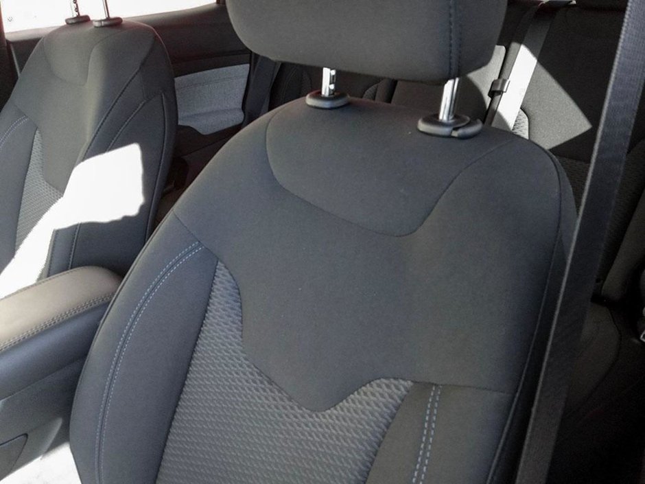 2024 Jeep Compass SPORT IN LASER BLUE PEARL EQUIPPED WITH A 2.0L TURBO I4 , 4X4 , 8SPD AUTO , 10.1INCH TOUCHSCREEN , AC , CRUISE , HEATED SEATS +-20