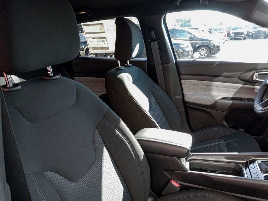 2024 Jeep Compass SPORT IN LASER BLUE PEARL EQUIPPED WITH A 2.0L TURBO I4 , 4X4 , 8SPD AUTO , 10.1INCH TOUCHSCREEN , AC , CRUISE , HEATED SEATS +-21