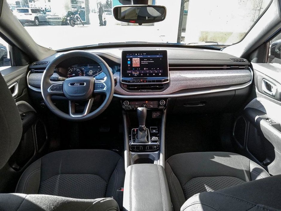 2024 Jeep Compass SPORT IN LASER BLUE PEARL EQUIPPED WITH A 2.0L TURBO I4 , 4X4 , 8SPD AUTO , 10.1INCH TOUCHSCREEN , AC , CRUISE , HEATED SEATS +-23