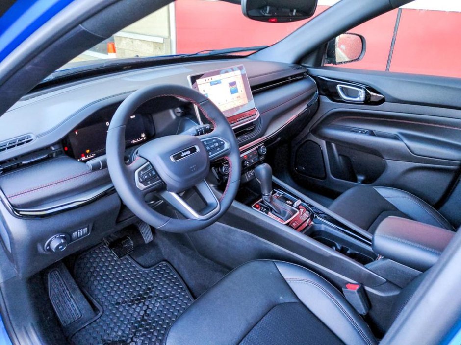 2024 Jeep Compass TRAILHAWK IN LASER BLUE PEARL EQUIPPED WITH A 2.0L TURBO I4 , 4X4 , 8SPD AUTO , DRIVER ASSIST GROUP I , SUN SOUND & NAV GROUP ,-12