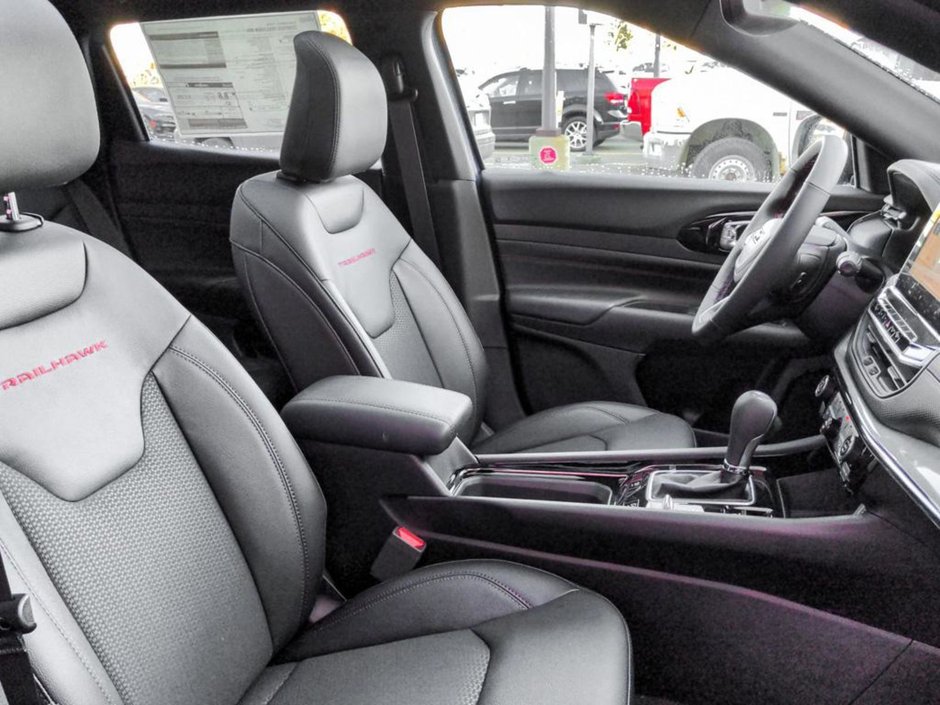 2024 Jeep Compass TRAILHAWK IN LASER BLUE PEARL EQUIPPED WITH A 2.0L TURBO I4 , 4X4 , 8SPD AUTO , DRIVER ASSIST GROUP I , SUN SOUND & NAV GROUP ,-17
