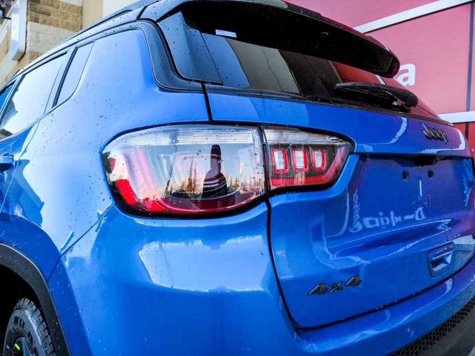 2024 Jeep Compass TRAILHAWK IN LASER BLUE PEARL EQUIPPED WITH A 2.0L TURBO I4 , 4X4 , 8SPD AUTO , DRIVER ASSIST GROUP I , SUN SOUND & NAV GROUP ,-7