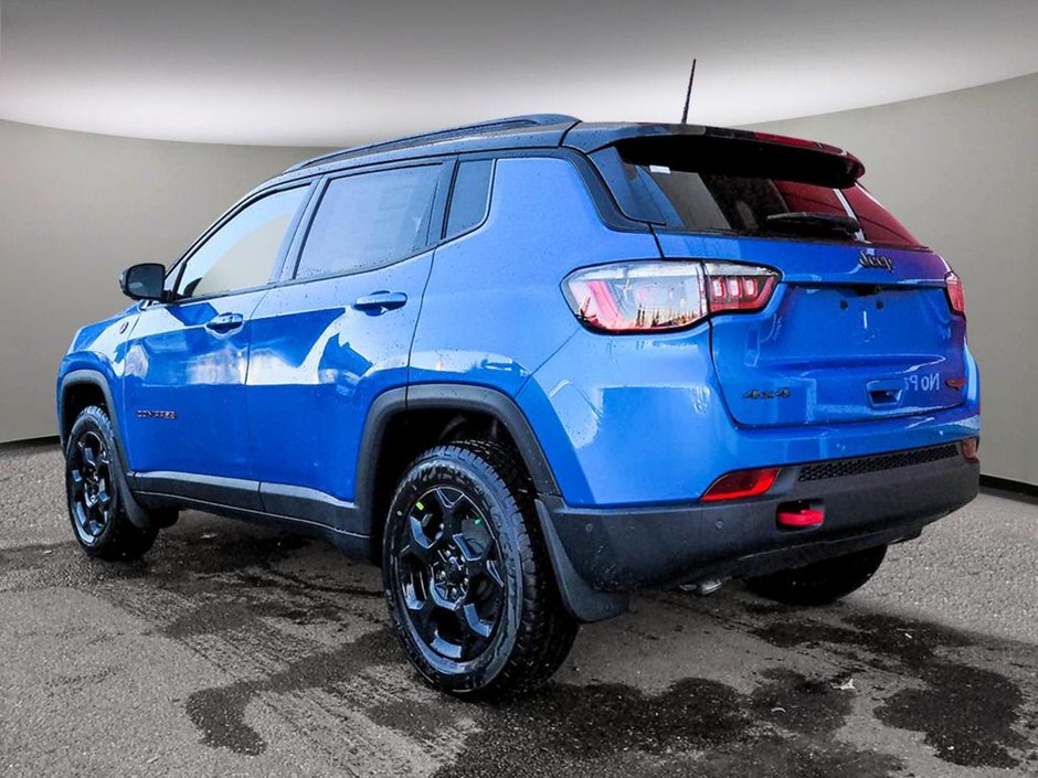 2024 Jeep Compass TRAILHAWK IN LASER BLUE PEARL EQUIPPED WITH A 2.0L TURBO I4 , 4X4 , 8SPD AUTO , DRIVER ASSIST GROUP I , SUN SOUND & NAV GROUP ,-4