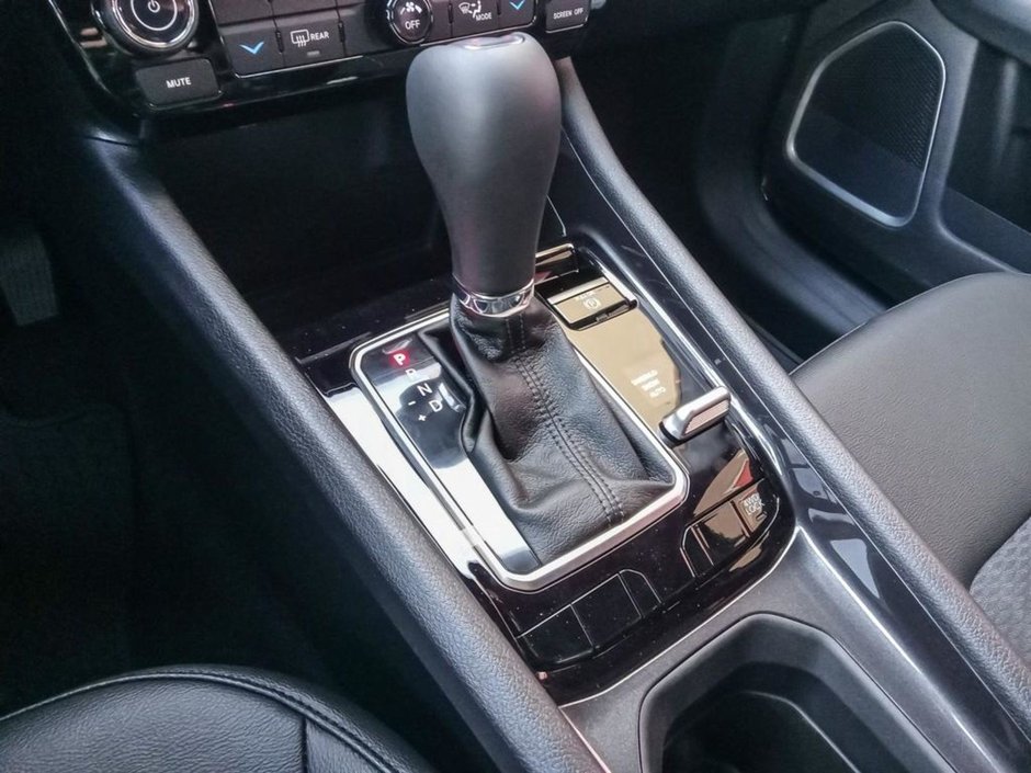 2025 Jeep Compass NORTH IN DIAMOND BLACK EQUIPPED WITH A 2.0L TURBO I4 , 4X4 , 8SPD AUTO , CONVENIENCE GROUP , 10.1INCH W/NAV , PWR TAILGATE , PWR-17