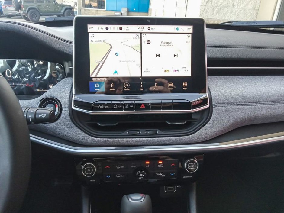 2025 Jeep Compass NORTH IN DIAMOND BLACK EQUIPPED WITH A 2.0L TURBO I4 , 4X4 , 8SPD AUTO , CONVENIENCE GROUP , 10.1INCH W/NAV , PWR TAILGATE , PWR-18