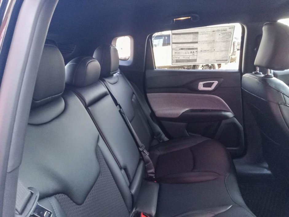 2025 Jeep Compass NORTH IN DIAMOND BLACK EQUIPPED WITH A 2.0L TURBO I4 , 4X4 , 8SPD AUTO , CONVENIENCE GROUP , 10.1INCH W/NAV , PWR TAILGATE , PWR-22