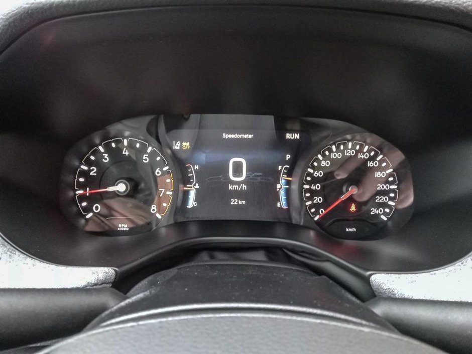 2025 Jeep Compass SPORT IN SILVER METALLIC EQUIPPED WITH A 2.0L TURBO I4 , 4X4 , 8SPD AUTO , TERRAIN MGMT , FCW , ACTIVE LANE MGMT , BACKUP CAM ,-14