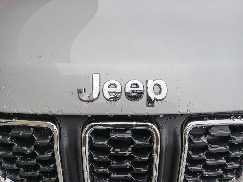 2025 Jeep Compass SPORT IN SILVER METALLIC EQUIPPED WITH A 2.0L TURBO I4 , 4X4 , 8SPD AUTO , TERRAIN MGMT , FCW , ACTIVE LANE MGMT , BACKUP CAM ,-8