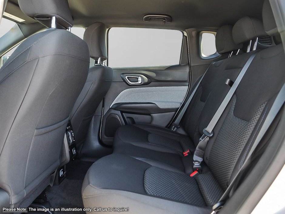 2025 Jeep Compass SPORT IN SILVER METALLIC EQUIPPED WITH A 2.0L TURBO I4 , 4X4 , 8SPD AUTO , TERRAIN MGMT , FCW , ACTIVE LANE MGMT , BACKUP CAM ,-20