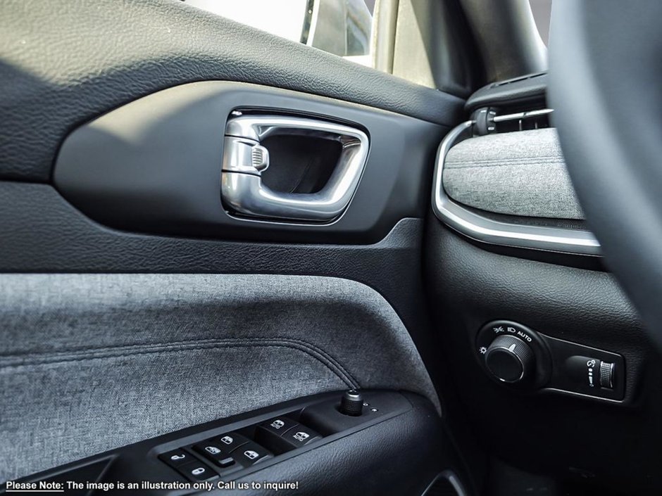 2025 Jeep Compass SPORT IN SILVER METALLIC EQUIPPED WITH A 2.0L TURBO I4 , 4X4 , 8SPD AUTO , TERRAIN MGMT , FCW , ACTIVE LANE MGMT , BACKUP CAM ,-15