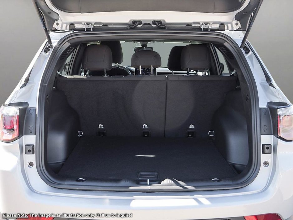 2025 Jeep Compass SPORT IN SILVER METALLIC EQUIPPED WITH A 2.0L TURBO I4 , 4X4 , 8SPD AUTO , TERRAIN MGMT , FCW , ACTIVE LANE MGMT , BACKUP CAM ,-6