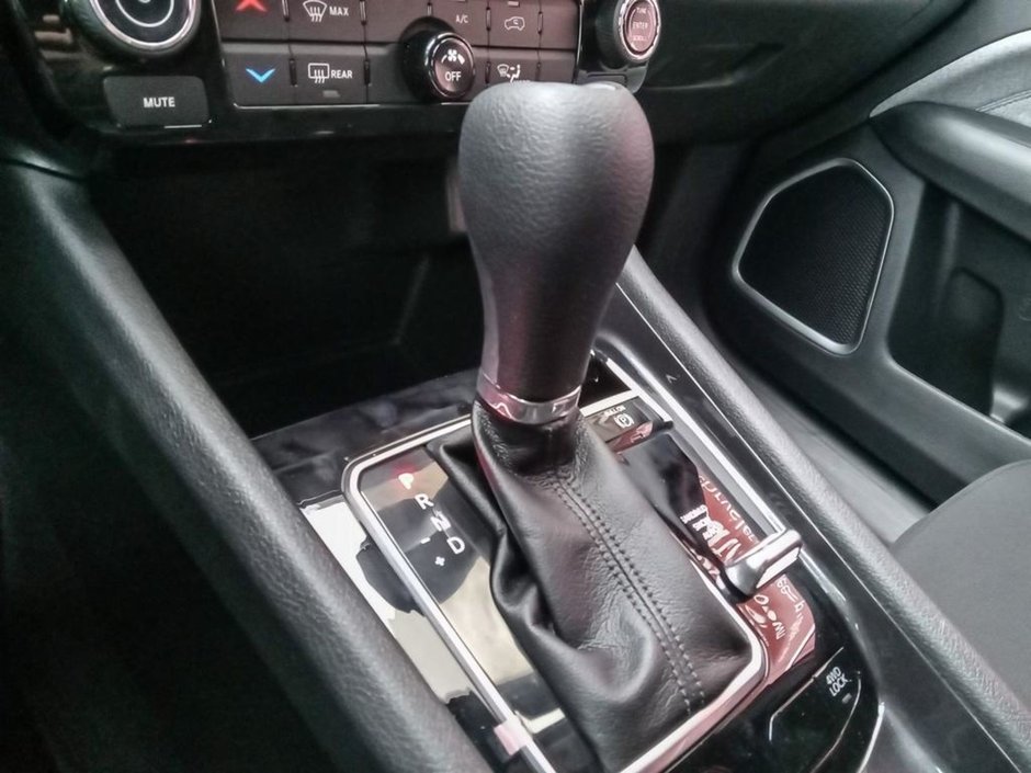 2025 Jeep Compass SPORT IN RED HOT PEARL EQUIPPED WITH A 2.0L TURBO I4 , 4X4 , 8SPD AUTO , TERRAIN MGMT , FCW , ACTIVE LANE MGMT , BACKUP CAM , AU-17