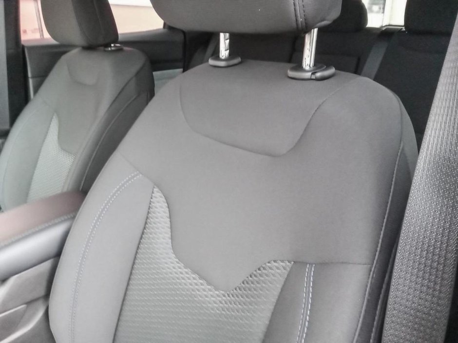 2025 Jeep Compass SPORT IN RED HOT PEARL EQUIPPED WITH A 2.0L TURBO I4 , 4X4 , 8SPD AUTO , TERRAIN MGMT , FCW , ACTIVE LANE MGMT , BACKUP CAM , AU-19