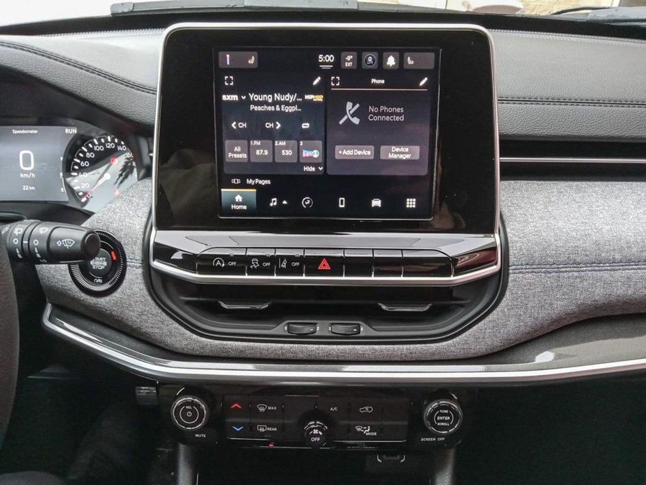 2025 Jeep Compass SPORT IN DIAMOND BLACK EQUIPPED WITH A 2.0L TUBRO I4 , 4X4 , 8SPD AUTO , TERRAIN MGMT , FCW , ACTIVE LANE MGMT , BACKUP CAM , AU-18