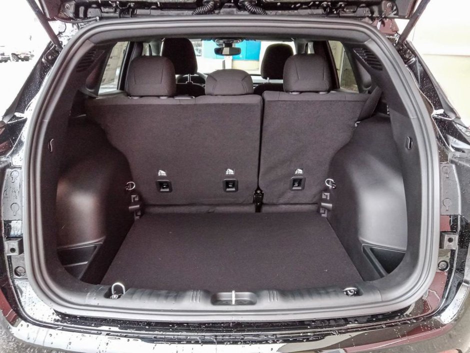 2025 Jeep Compass SPORT IN DIAMOND BLACK EQUIPPED WITH A 2.0L TUBRO I4 , 4X4 , 8SPD AUTO , TERRAIN MGMT , FCW , ACTIVE LANE MGMT , BACKUP CAM , AU-11