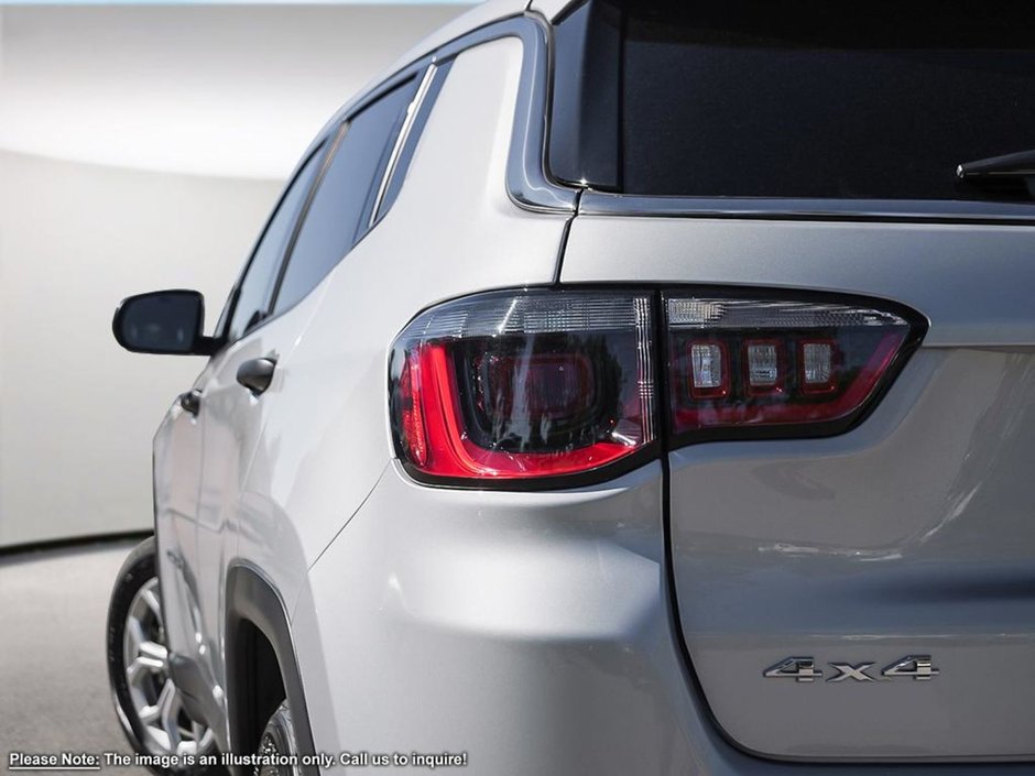 2025 Jeep Compass NORTH IN SILVER METALLIC EQUIPPED WITH A 2.0L TURBO I4 , 4X4 , 8SPD AUTO , TERRAIN MGMT , FCW , ACTIVE LANE MGMT , BACKUP CAM ,-10