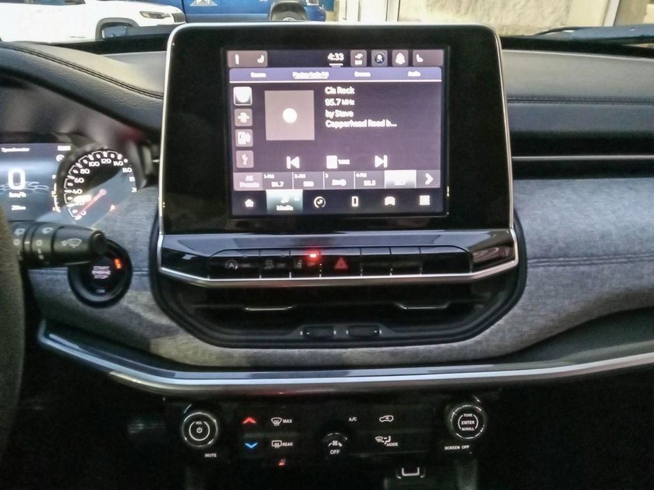 2025 Jeep Compass SPORT IN BRIGHT WHITE EQUIPPED WITH A 2.0L TURBO I4 , 4X4 , 8SPD AUTO , TERRAIN MGMT , FCW , ACTIVE LANE MGMT , BACKUP CAM , AUT-18