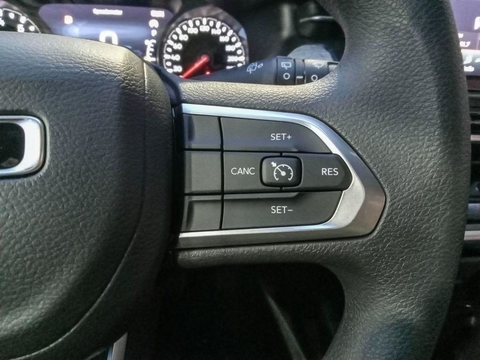 2025 Jeep Compass SPORT IN BRIGHT WHITE EQUIPPED WITH A 2.0L TURBO I4 , 4X4 , 8SPD AUTO , TERRAIN MGMT , FCW , ACTIVE LANE MGMT , BACKUP CAM , AUT-15