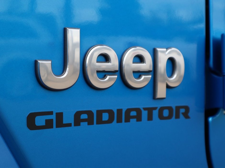 2021 Jeep Gladiator OVERLAND IN HYDRO BLUE PEARL EQUIPPED WITH A 3.6L V6 , 4X4 , 8SPD AUTO , ALPINE AUDIO , LSD , SAFETY GROUP , COLD WEATHER , TRAI-11