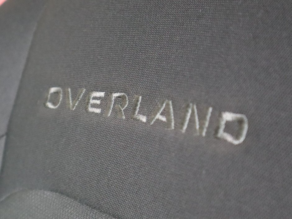 2021 Jeep Gladiator OVERLAND IN HYDRO BLUE PEARL EQUIPPED WITH A 3.6L V6 , 4X4 , 8SPD AUTO , ALPINE AUDIO , LSD , SAFETY GROUP , COLD WEATHER , TRAI-17