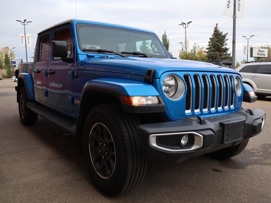 2021 Jeep Gladiator OVERLAND IN HYDRO BLUE PEARL EQUIPPED WITH A 3.6L V6 , 4X4 , 8SPD AUTO , ALPINE AUDIO , LSD , SAFETY GROUP , COLD WEATHER , TRAI-10