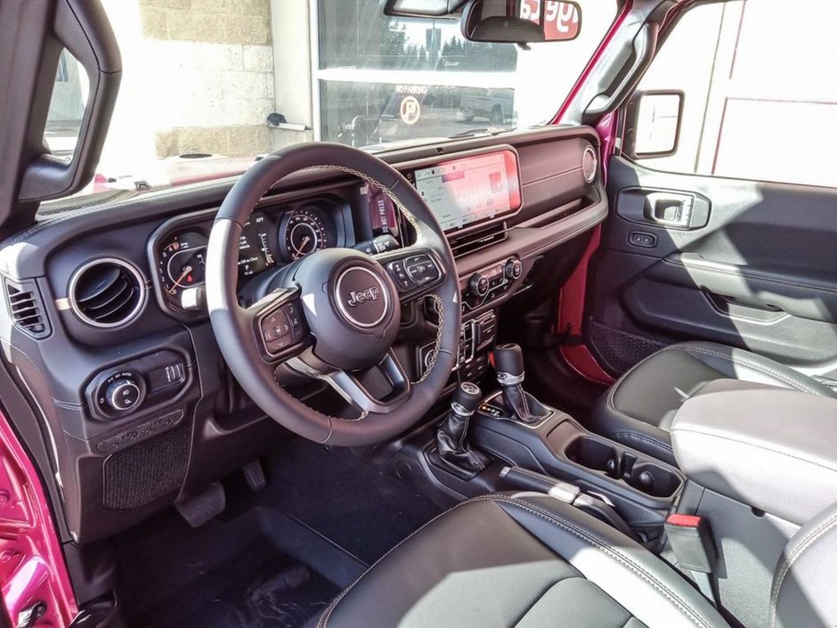 2024 Jeep Gladiator SPORT IN TUSCADERO PEARL EQUIPPED WITH A 3.6L V6 , 8SPD AUTO , 4X4 , CONVENIENCE GROUP , PREMIUM PCKG , HD ELECTRICAL GROUP , HE-12