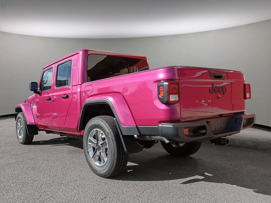 2024 Jeep Gladiator SPORT IN TUSCADERO PEARL EQUIPPED WITH A 3.6L V6 , 8SPD AUTO , 4X4 , CONVENIENCE GROUP , PREMIUM PCKG , HD ELECTRICAL GROUP , HE-3