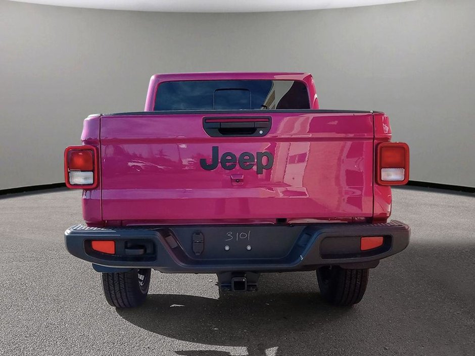 2024 Jeep Gladiator SPORT IN TUSCADERO PEARL EQUIPPED WITH A 3.6L V6 , 8SPD AUTO , 4X4 , CONVENIENCE GROUP , PREMIUM PCKG , HD ELECTRICAL GROUP , HE-4