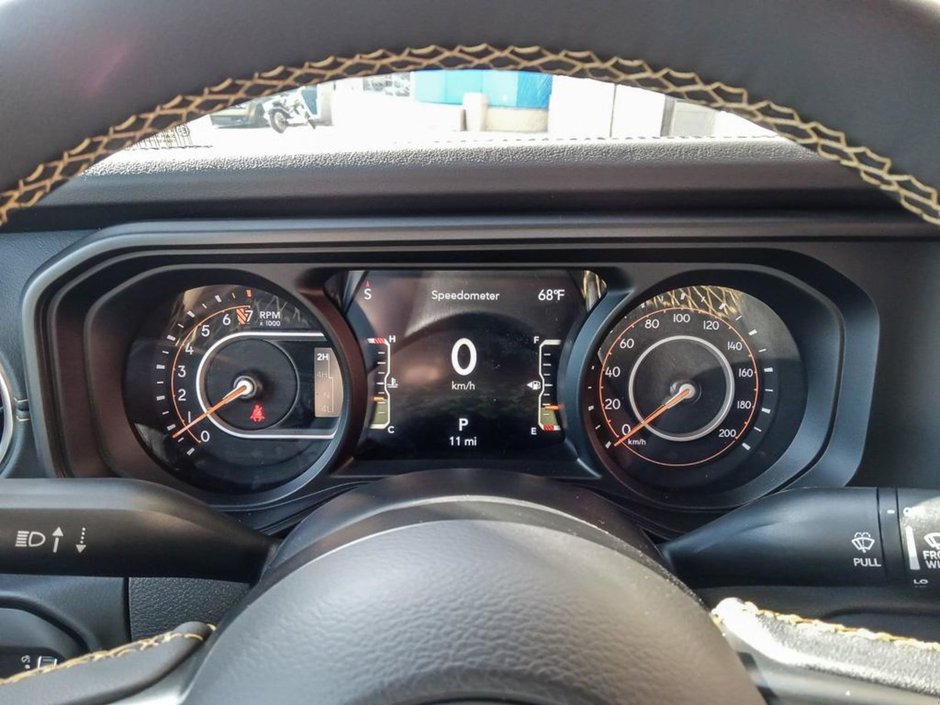2024 Jeep Gladiator SPORT IN TUSCADERO PEARL EQUIPPED WITH A 3.6L V6 , 8SPD AUTO , 4X4 , CONVENIENCE GROUP , PREMIUM PCKG , HD ELECTRICAL GROUP , HE-14