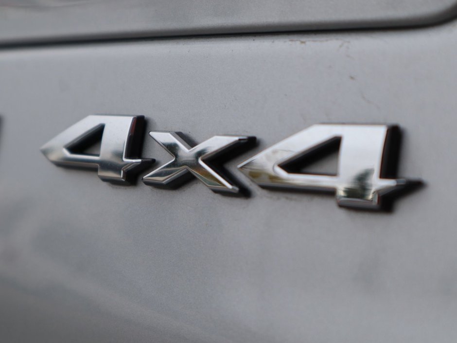 2022 Jeep Grand Cherokee L OVERLAND IN SILVER ZYNITH EQUIPPED WITH A 5.7L HEMI V8 , 4X4 , 8SPD TF AUTO , 10.1INCH W/NAV , 19 SPEAKER MCINTOSH AUDIO , LUXUR-13