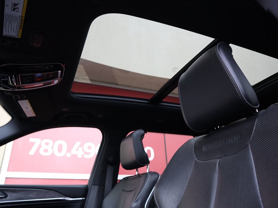 2022 Jeep Grand Cherokee L OVERLAND IN SILVER ZYNITH EQUIPPED WITH A 5.7L HEMI V8 , 4X4 , 8SPD TF AUTO , 10.1INCH W/NAV , 19 SPEAKER MCINTOSH AUDIO , LUXUR-22