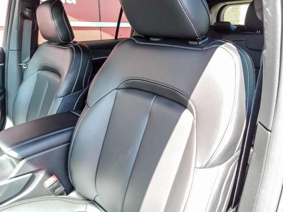 2024 Jeep Grand Cherokee L LIMITED IN BALTIC GREY EQUIPPED WITH A 3.6L V6 , 4X4 , 8SPD TF AUTO , 20INCH RIMS , PANO SUNROOF , LEATHERETTE HEATED SEATS + SW-19