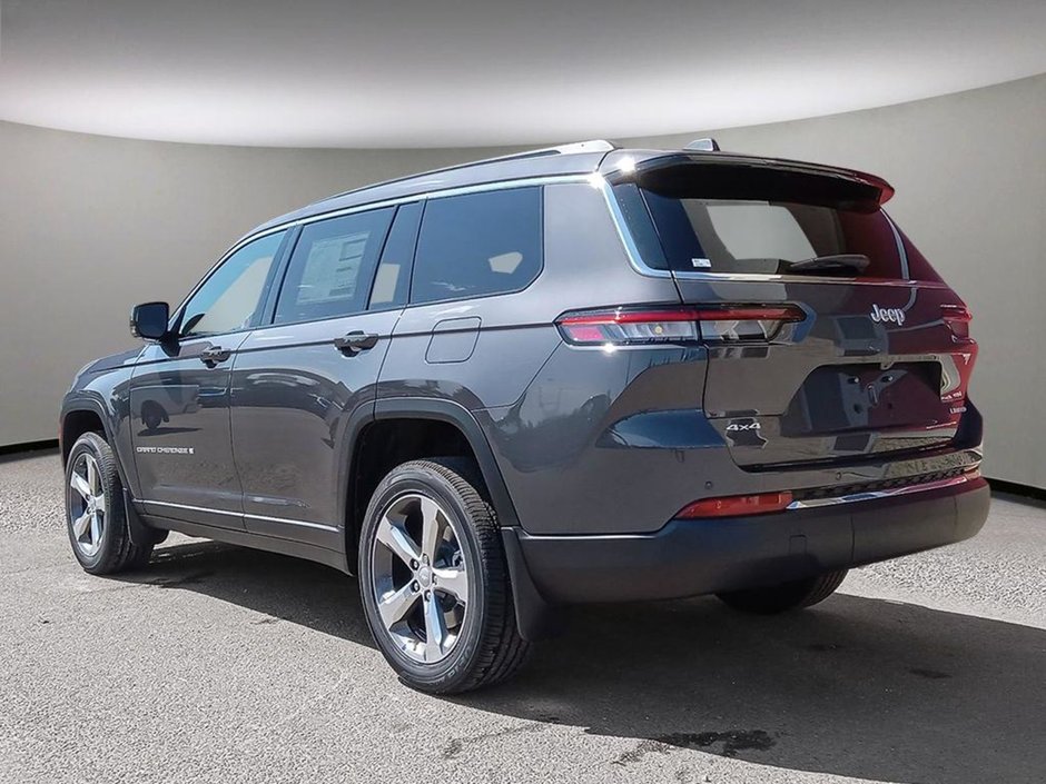 2024 Jeep Grand Cherokee L LIMITED IN BALTIC GREY EQUIPPED WITH A 3.6L V6 , 4X4 , 8SPD TF AUTO , 20INCH RIMS , PANO SUNROOF , LEATHERETTE HEATED SEATS + SW-3