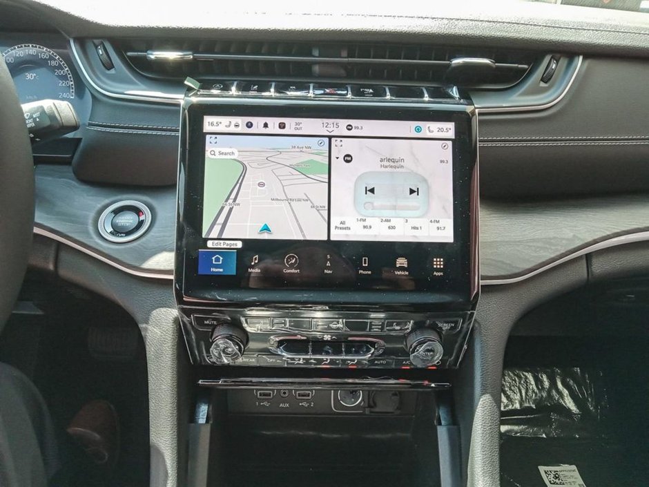 2024 Jeep Grand Cherokee L LIMITED IN BALTIC GREY EQUIPPED WITH A 3.6L V6 , 4X4 , 8SPD TF AUTO , 20INCH RIMS , PANO SUNROOF , LEATHERETTE HEATED SEATS + SW-18