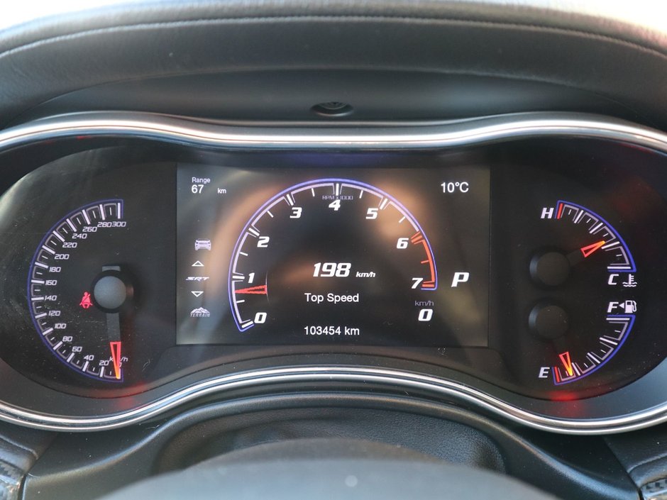 2016 Jeep Grand Cherokee SRT IN BRILLIANT BLACK EQUIPPED WITH A 6.4L SRT V8 , 4X4 , 8SPD TF AUTO , PANORAMIC SUNROOF , 19 SPEAKER HK AUDIO , 20INCH RIMS-26