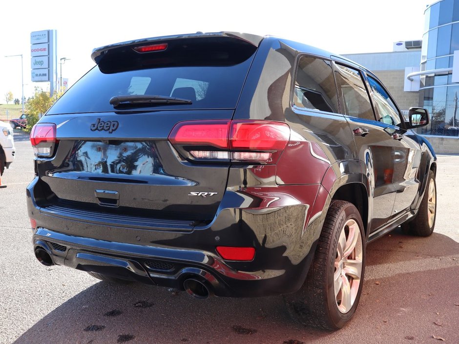 2016 Jeep Grand Cherokee SRT IN BRILLIANT BLACK EQUIPPED WITH A 6.4L SRT V8 , 4X4 , 8SPD TF AUTO , PANORAMIC SUNROOF , 19 SPEAKER HK AUDIO , 20INCH RIMS-8