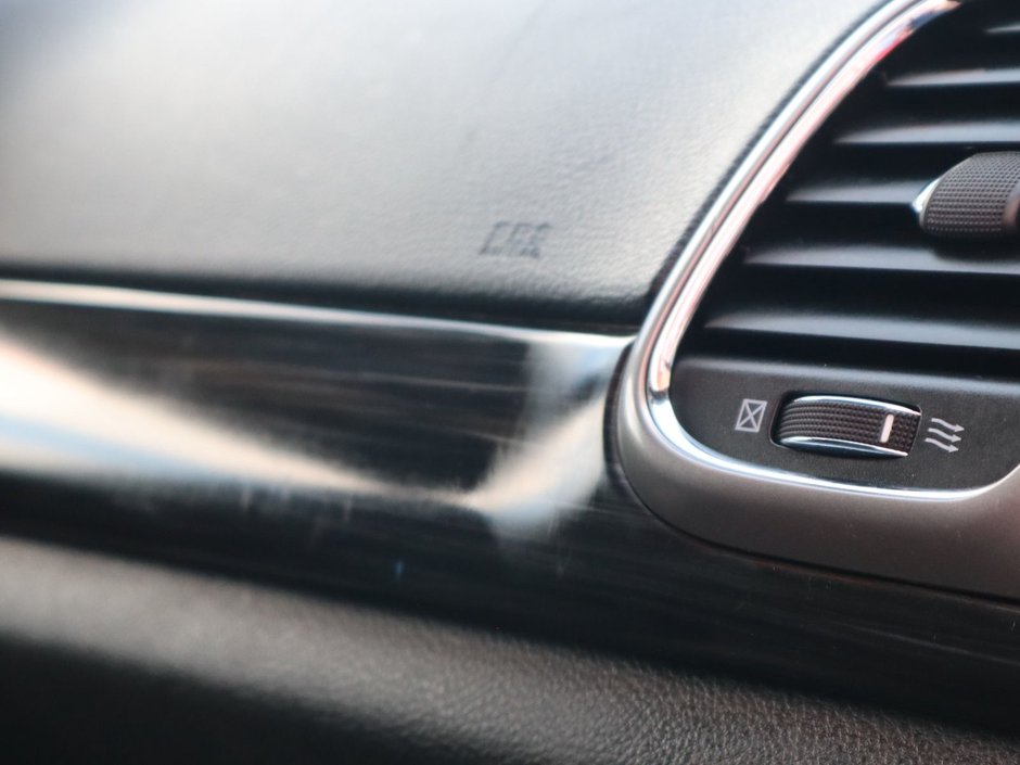 2020 Jeep Grand Cherokee LAREDO IN DIAMOND BLACK EQUIPPED WITH A 3.6L V6 , 4X4 , 8SPD TF AUTO , BACKUP CAM , BSM/RCPD , PARK SENSE REAR , KEYLESS ENTRY W-21