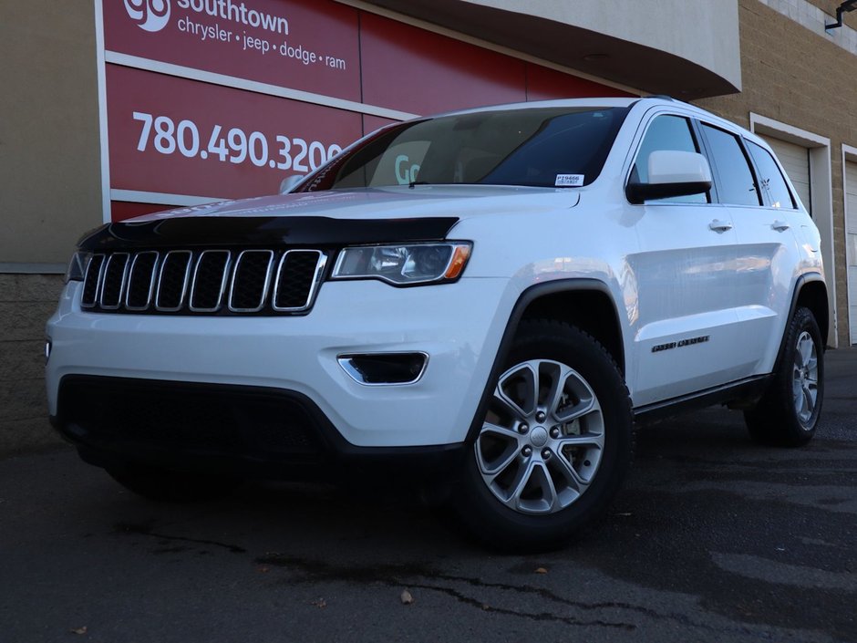 2021 Jeep Grand Cherokee LAREDO IN BRIGHT WHITE EQUIPPED 3.6L V6 , 4X4 , 8SPD TF AUTO , BSM/RCPD , BACKUP CAM , PARK SENSE REAR , HEATED SEATS + SW , KEY-0