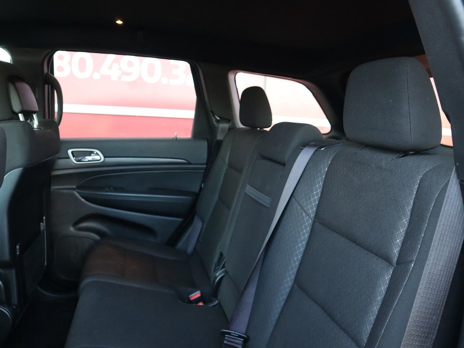 2021 Jeep Grand Cherokee LAREDO IN BRIGHT WHITE EQUIPPED 3.6L V6 , 4X4 , 8SPD TF AUTO , BSM/RCPD , BACKUP CAM , PARK SENSE REAR , HEATED SEATS + SW , KEY-17