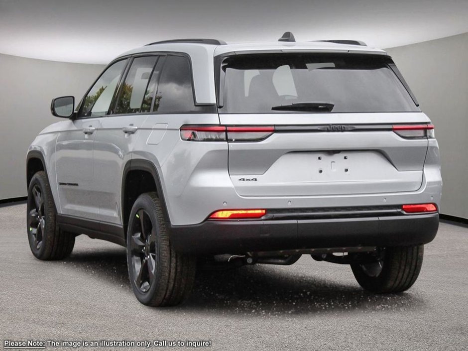 2024 Jeep Grand Cherokee ALTITUDE IN SILVER ZYNITH EQUIPPED WITH A 3.6L V6 , 4X4 , 8SPD TF AUTO , SUNROOF , MOPAR FINISHING PCKG , LEATHERETTE HEATED SEA-3