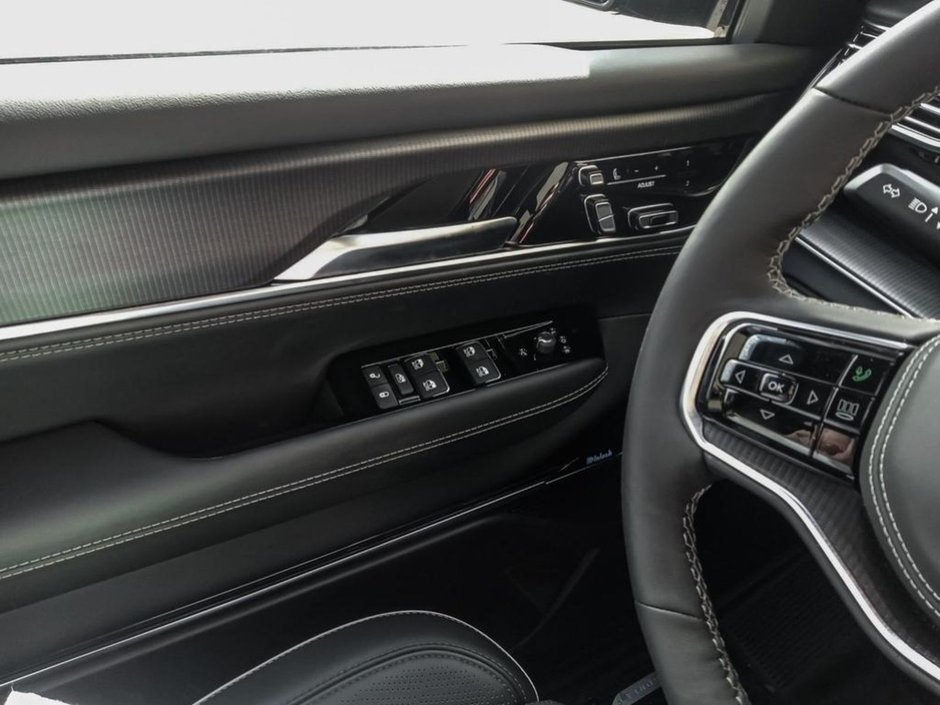 2024 Jeep Grand Wagoneer L SERIES II OBSIDIAN IN DIAMOND BLACK EQUIPPED WITH A 3.0L HURRICANE TWIN TURBO V6 , 4X4 , 8SPD AUTO , DUAL SEATBACK DVD ENTERTAIN-16