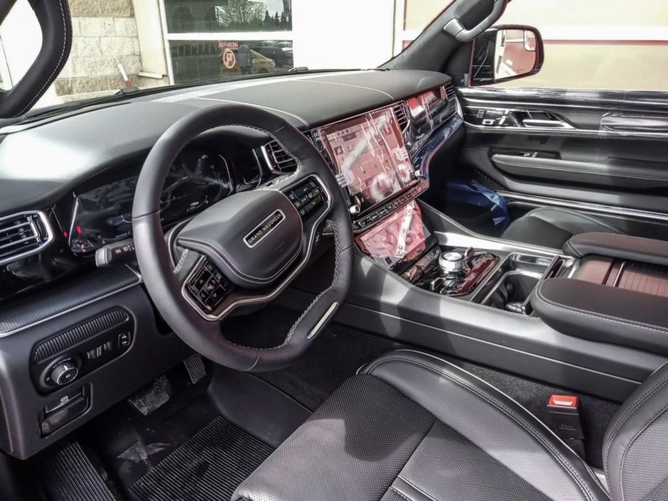 2024 Jeep Grand Wagoneer L SERIES II OBSIDIAN IN DIAMOND BLACK EQUIPPED WITH A 3.0L HURRICANE TWIN TURBO V6 , 4X4 , 8SPD AUTO , DUAL SEATBACK DVD ENTERTAIN-12