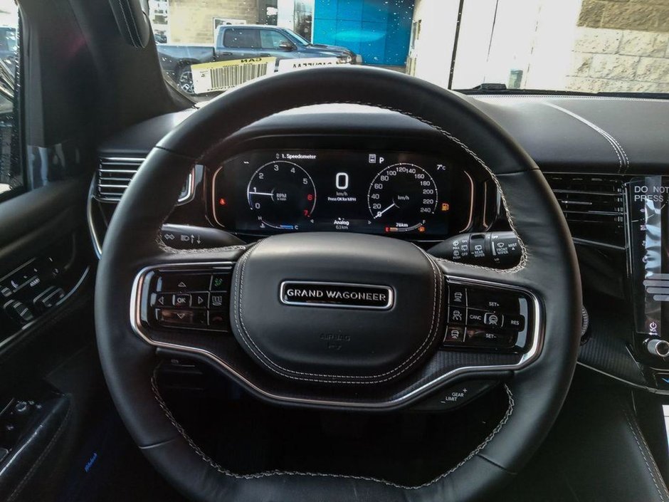 2024 Jeep Grand Wagoneer SERIES II OBSIDIAN IN BALTIC GREY EQUIPPED WITH A 3.0L TWIN TURBO I6 , 4X4 , 8SPD AUTO , FLEX SEATING GROUP , CONVENIENCE GROUP-13